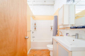 Cool Urban Stay Dtwn Apt And Patio